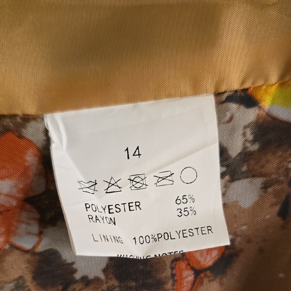 HOUSE OF CAVANI Cream Tailored Blazer with Notched Lapels - Picture 10 of 16